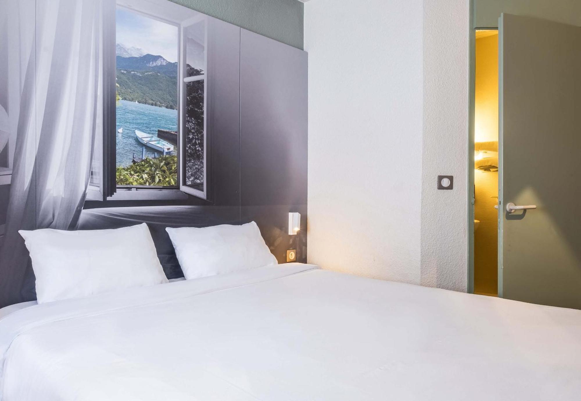 B&B Hotel Annecy Argonay Bagian luar foto