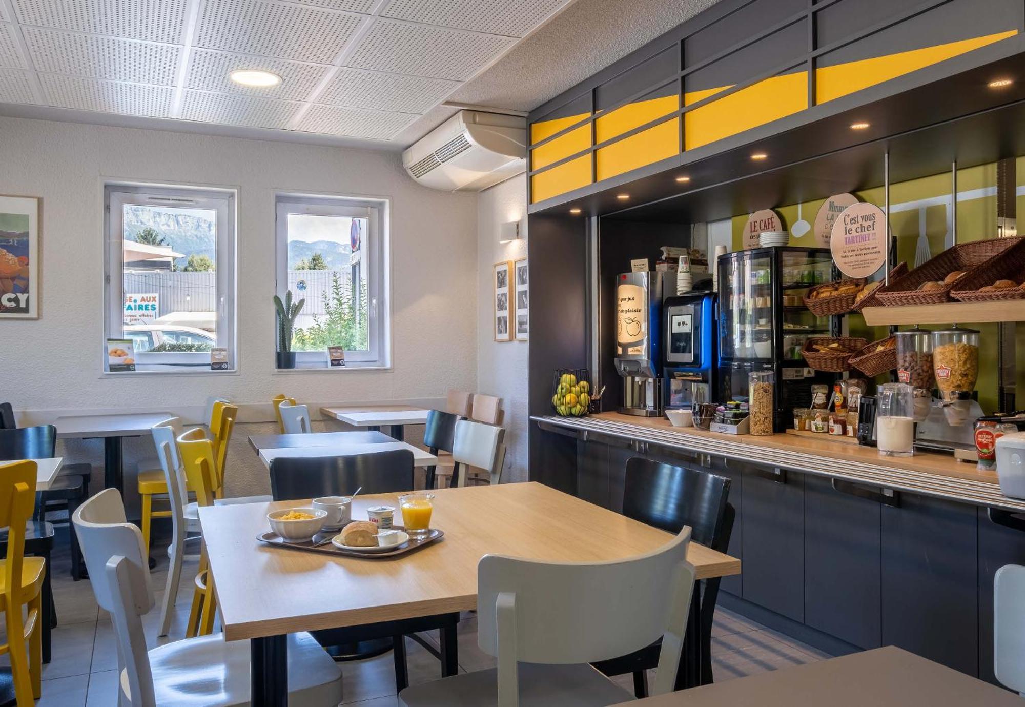 B&B Hotel Annecy Argonay Bagian luar foto
